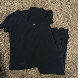 FIGS scrub set size small